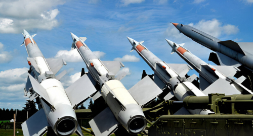 Attacco Missilistico allo Yemen: Houthi e le Implicazioni per la Sicurezza Globale